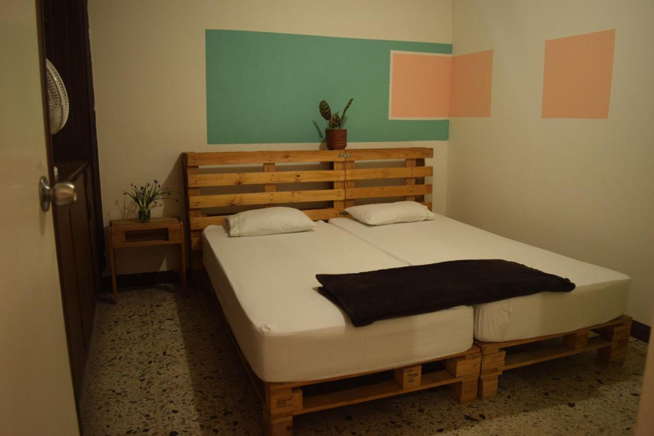 Hostal Rich 메딜린 외부 사진