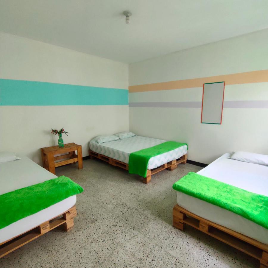 Hostal Rich 메딜린 외부 사진