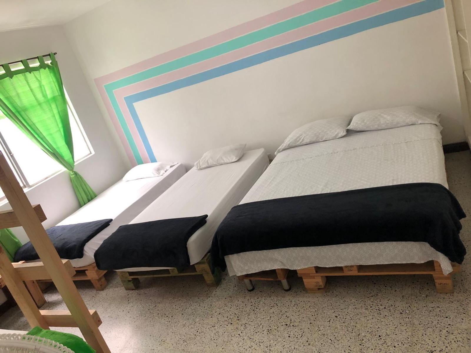Hostal Rich 메딜린 외부 사진