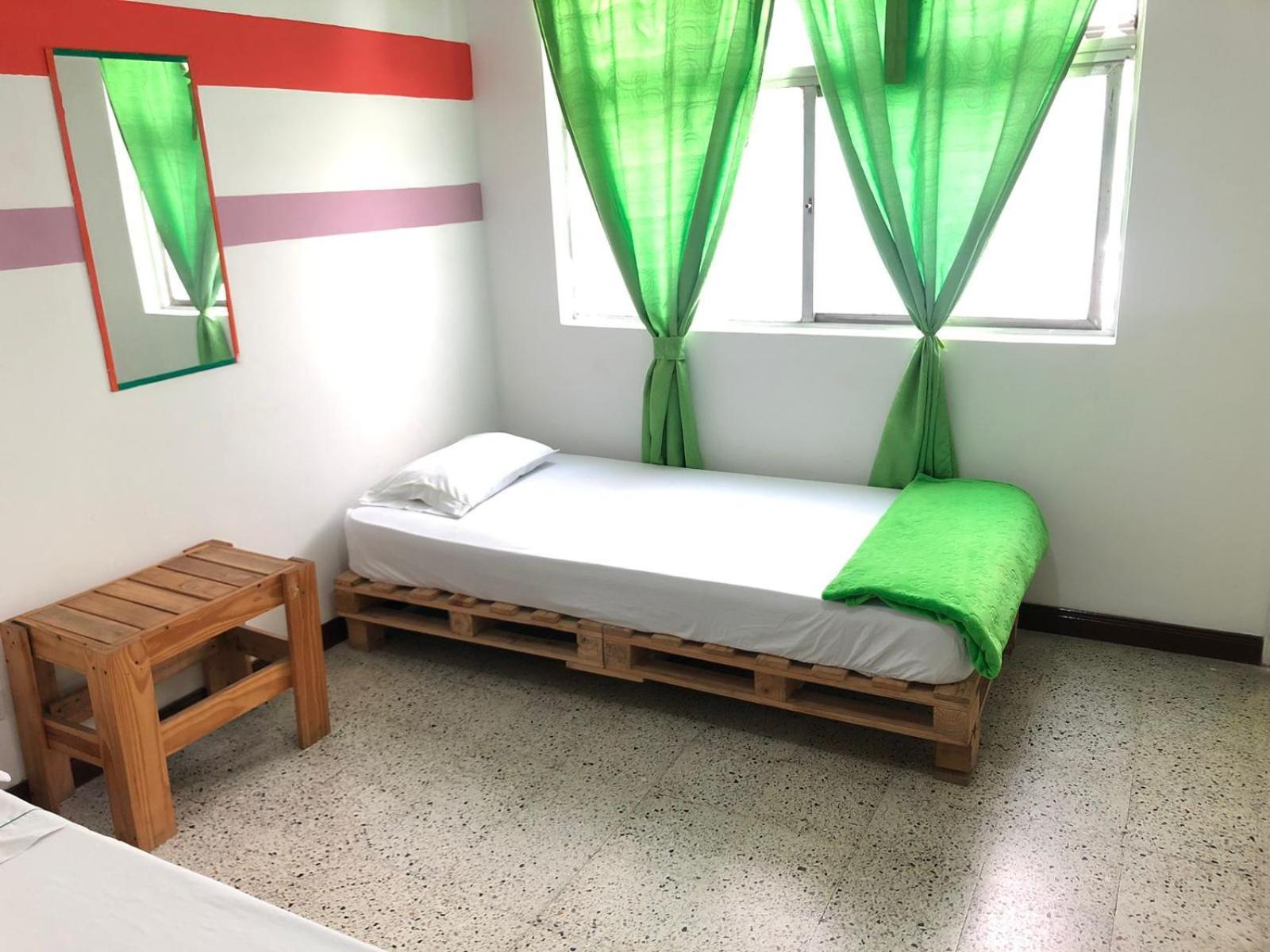 Hostal Rich 메딜린 외부 사진
