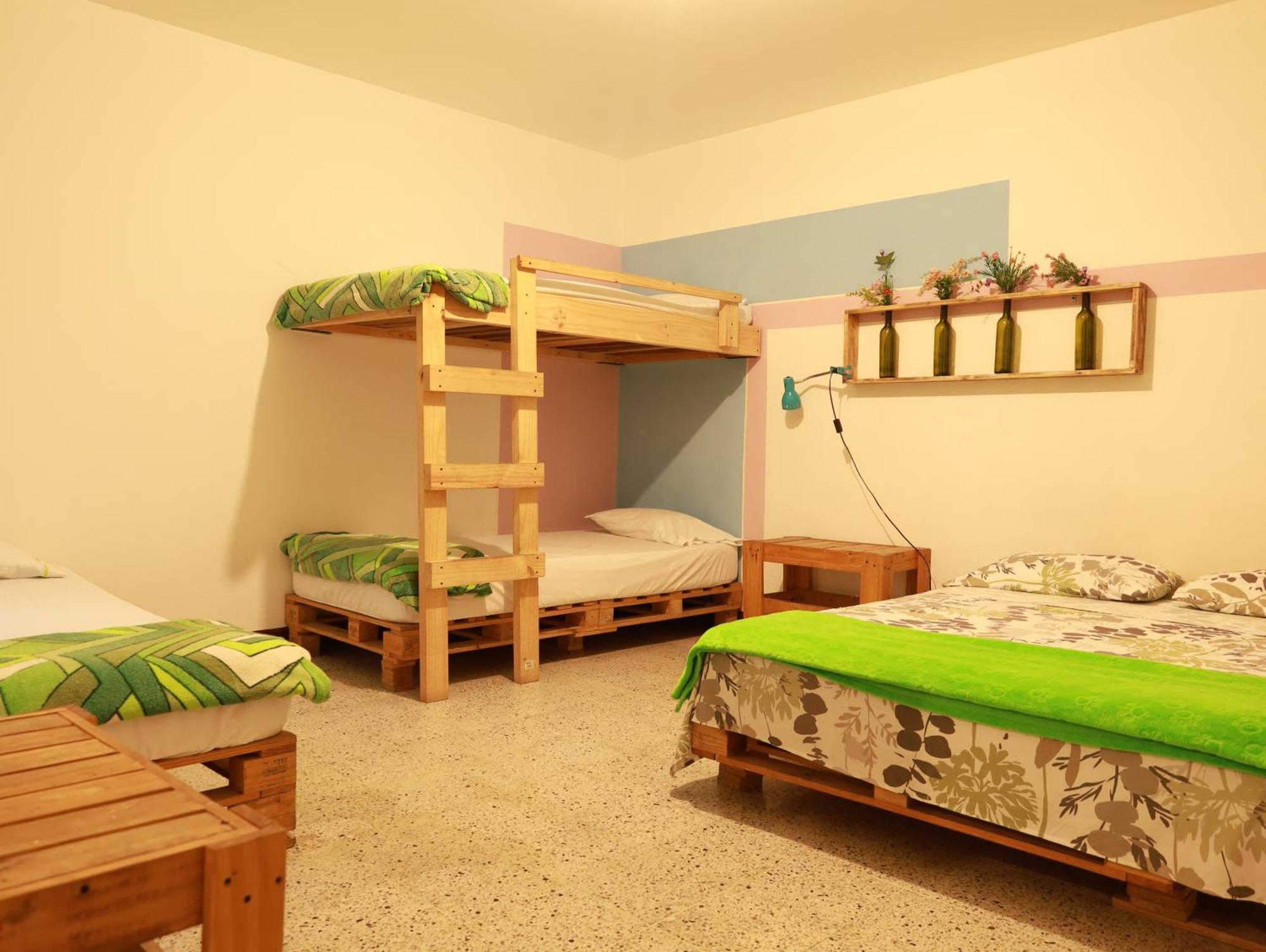 Hostal Rich 메딜린 외부 사진