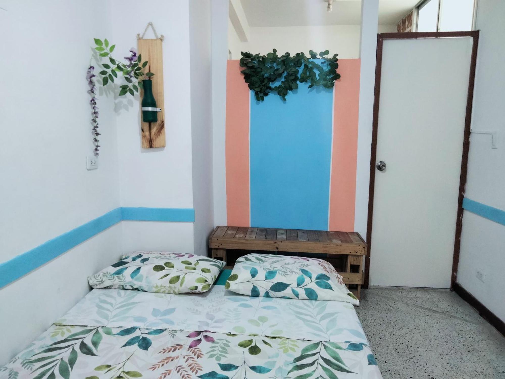 Hostal Rich 메딜린 외부 사진