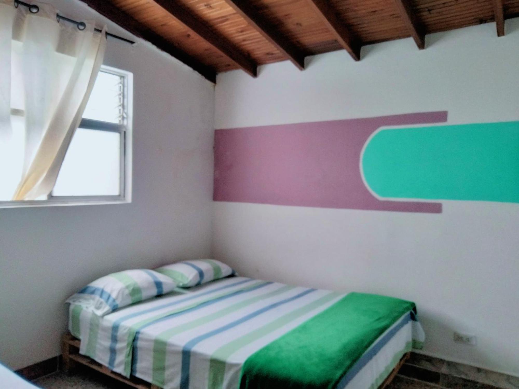Hostal Rich 메딜린 외부 사진
