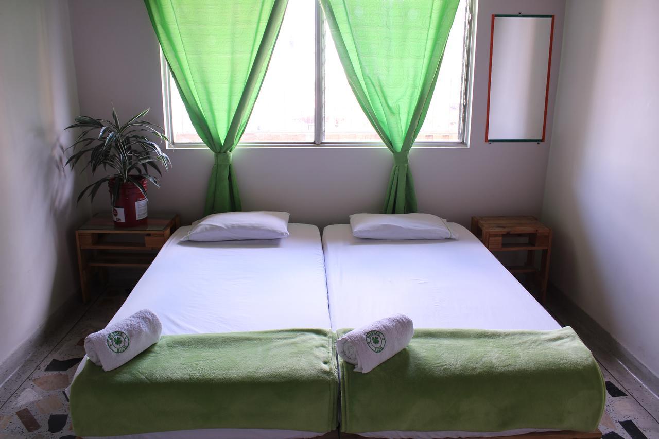 Hostal Rich 메딜린 외부 사진