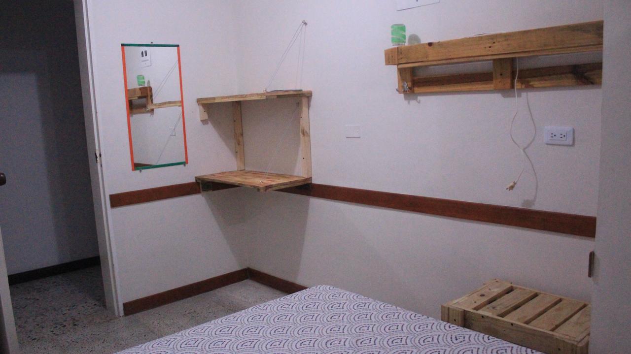 Hostal Rich 메딜린 외부 사진