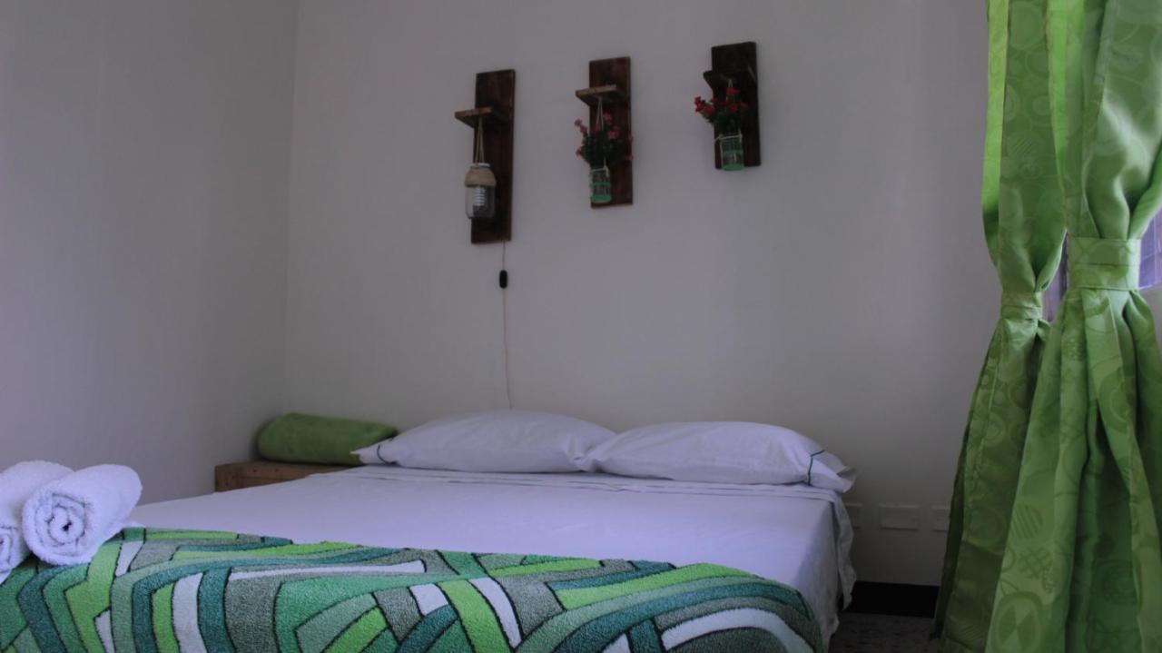 Hostal Rich 메딜린 외부 사진